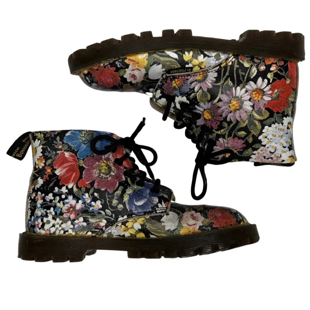 Vintage Dr. Martens Sienna Miller Floral Boots‎
